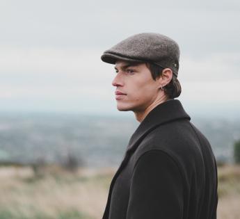 casquette plate brodée Morgan